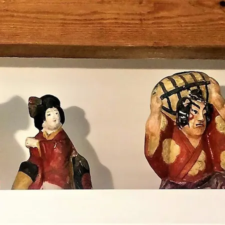 לינה וארוחת בוקר Chateau Le Truch Montussan