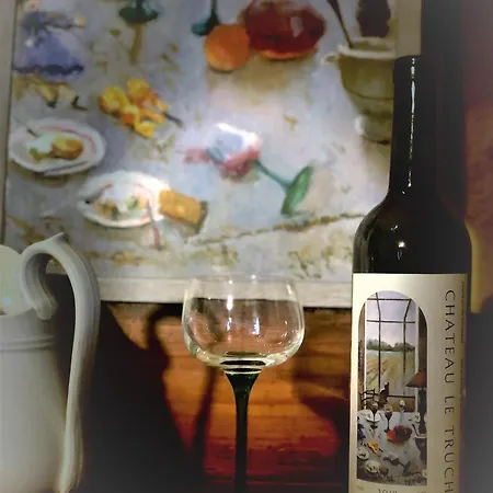 Chateau Le Truch Couette-café