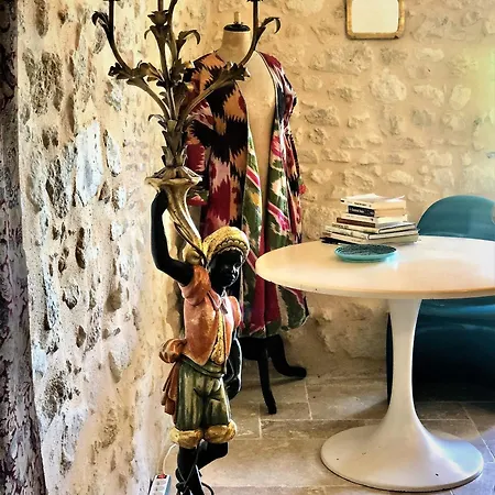 Chateau Le Truch Couette-café