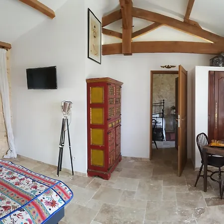 Chateau Le Truch 3* Montussan