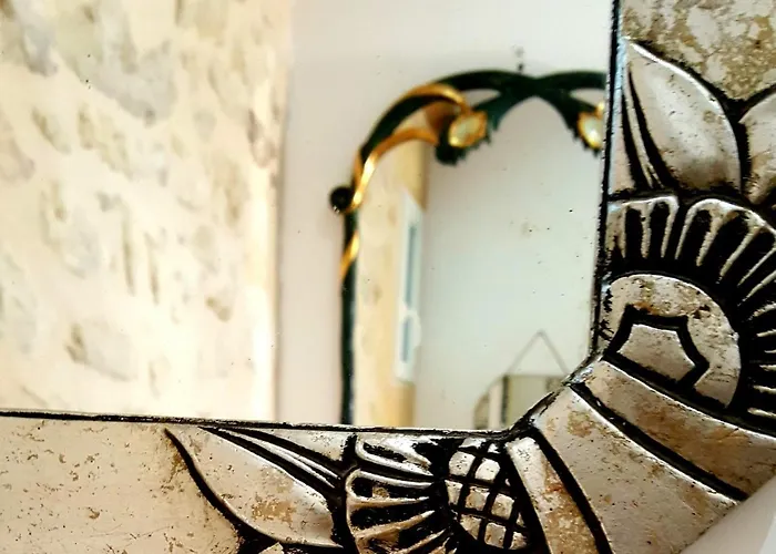 Chateau Le Truch 住宿加早餐酒店